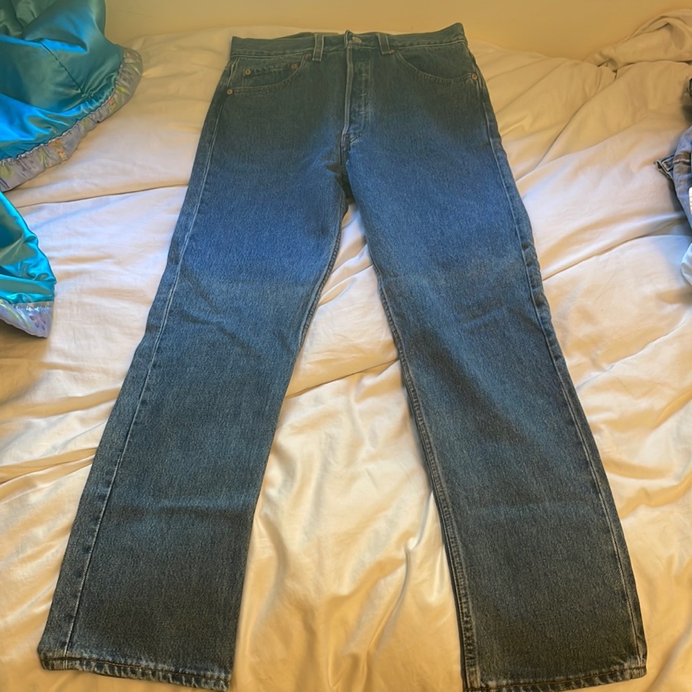 Women’s Levi blue jeans